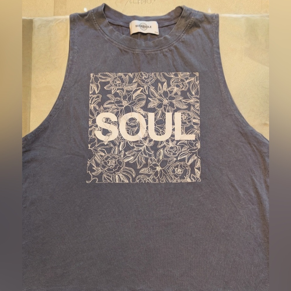 Soul Cycle women’s Small
Soft cotton muscle shirt